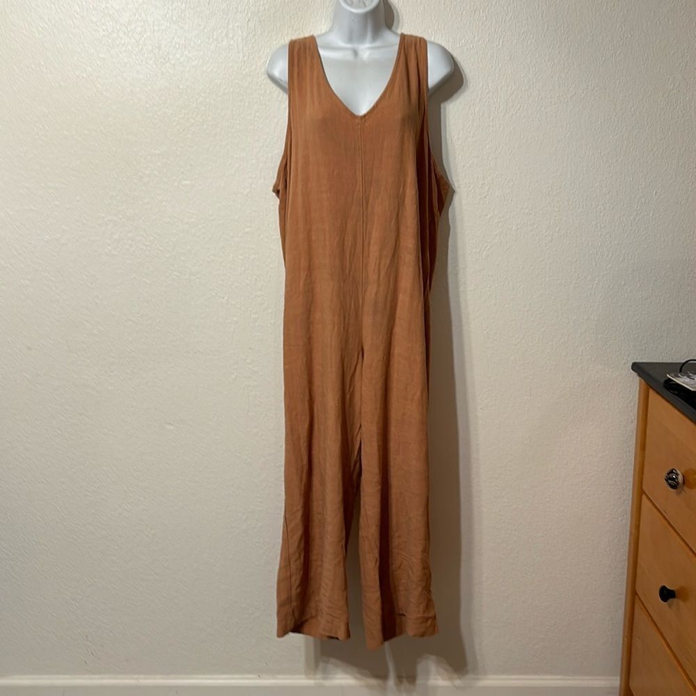 Carly Jean Sleeveless Jumpsuit Large